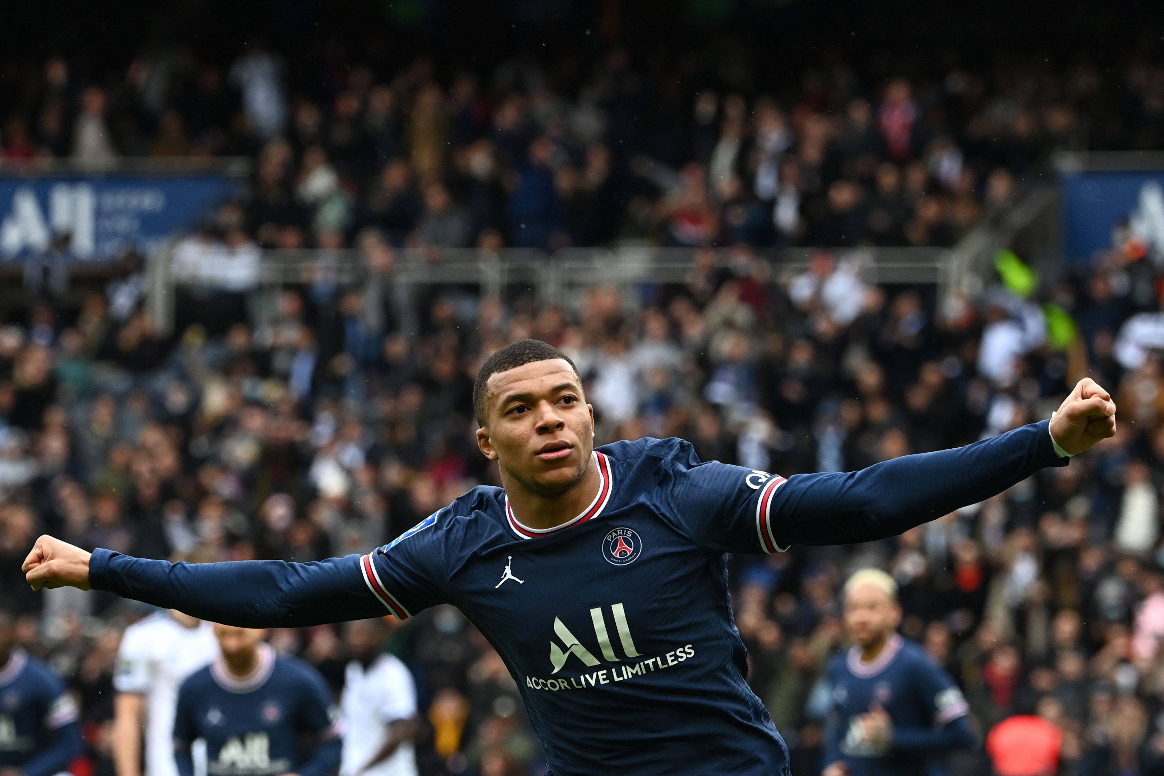 九游体育-姆巴佩回归赛场，绝杀首场状态亮眼，切尔西观众沸腾！的简单介绍-九游体育